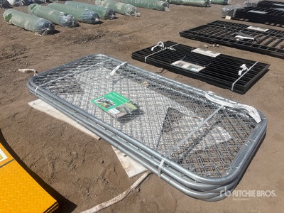 Quantity of (5) 7.9 ft x 3.8 ft Metal Chain Link Fencing