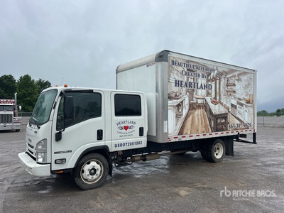 2022 Isuzu NPR 4x2 Crew Cab شاحنة فان