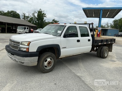 2007 Chevrolet Silverado 3500 4x2 Crew Cab Flatbed Truck