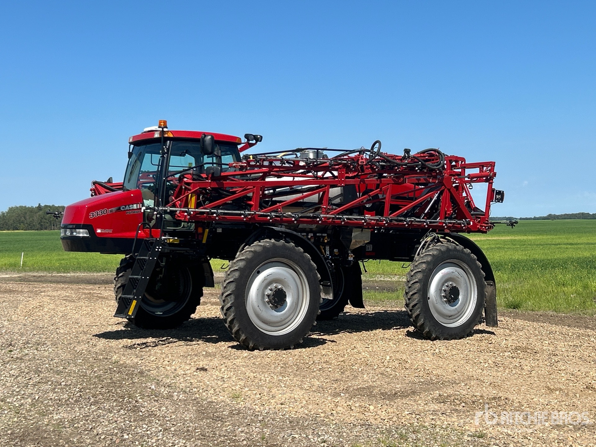 2011 Case IH Patriot 3330 120 ft 4x4 High Clearance Self-Propelled Sprayer