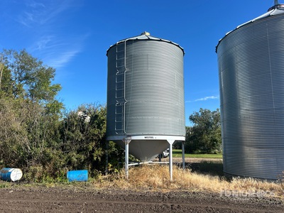 Westeel +/- 2100 bu 6 Ring Hopper Grain Bin
