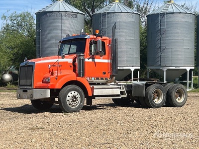 2001 Western Star 4900 6x4 T/A Day Cab Truck Tractor