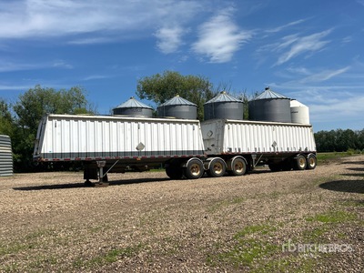 Load King 28 ft Tri/A Super B-Train Lead Grain Trailer