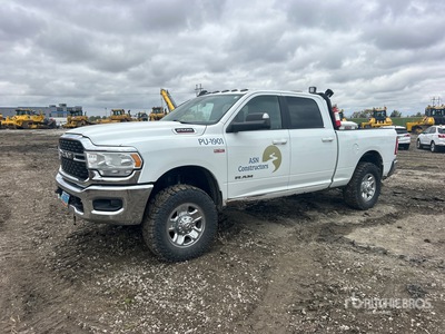 2022 Ram 2500 4x4 Crew Cab Ophalen