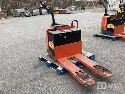 Toyota 7HBW30 Electric Pallet Jack