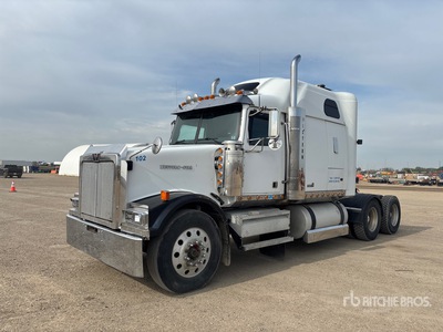 2005 Western Star 4900FA 6x4 T/A Sleeper Truck Tractor