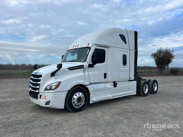 2023 Freightliner Cascadia 126 6x4 T/A Sleeper Truck Tractor