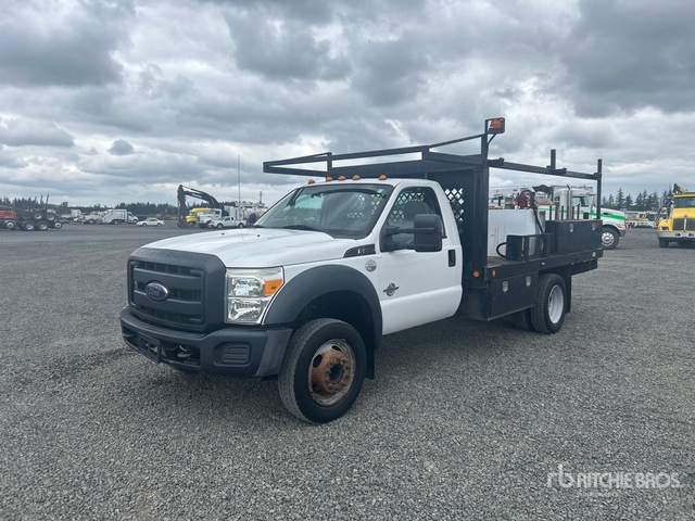 2015 Ford F-550 XL 4x2 Flatbed Truck