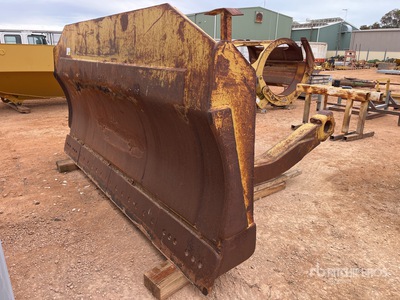 3530 mm Cushion Dozer Blade - Fits Cat D10
