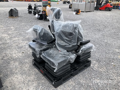 Quantity of (4) 2026 TB355-2 Lote de Asientos para Operador (Sin Usar) / Operator Seats Varios, accesorio para excavadora (Unused)