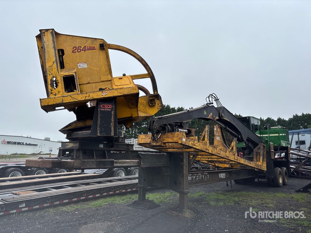 2014 John Deere 437D Trailer Mounted Heel Boom Log Loader