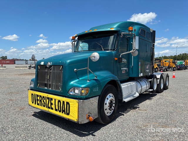 2004 International 9400i 8x4 Heavy Haul Tri/A Sleeper Truck Tractor
