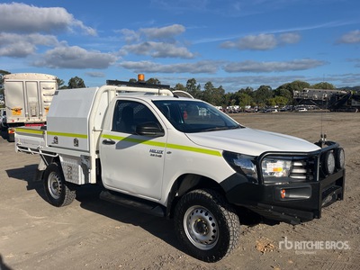 2017 Toyota HiLux SR 4x4 Pickup