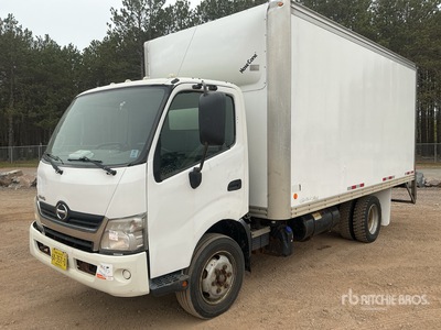 2015 Hino 195 4x2 Van Truck