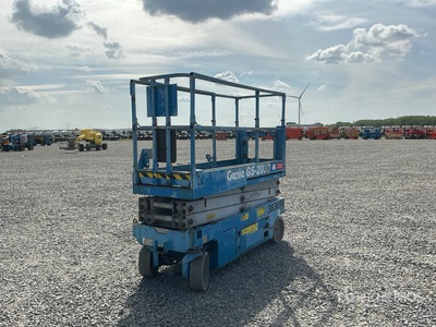 Genie GS2032 Electric Scissor Lift