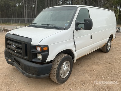 2011 Ford E-250 Fourgon cargo