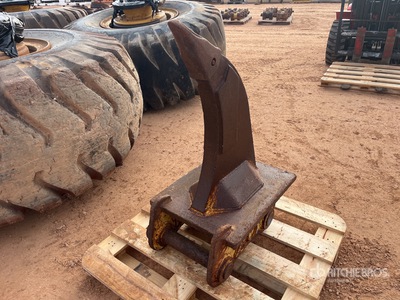 OZ Q/C Excavator Ripper - Fits Cat 323