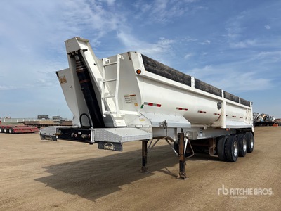 2013 MAC 33 ft Tri/A End Dump Trailer