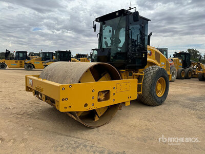 2015 Cat CS56B Pneumatische wals