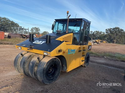 2002 Vibromax W2400T Rodillo combinado