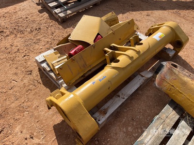 Blade Holder - Fits Cat 14