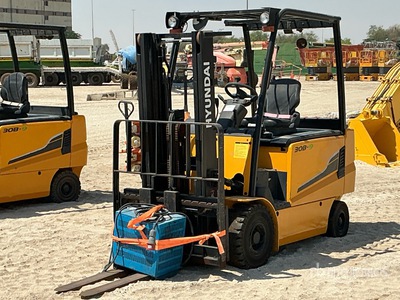 2019 Hyundai 30B-9 3 ton 電動フォークリフト
