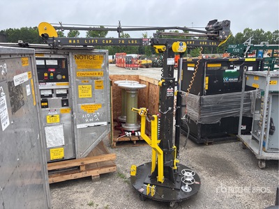 850LB Small Crane Lift Material Hoist