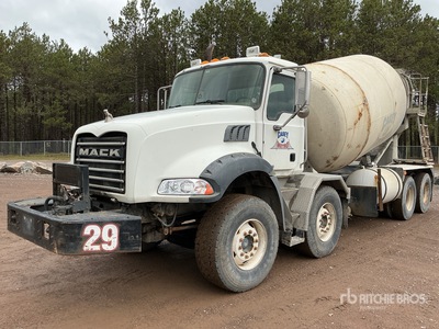 2007 Mack CT713 8x4 Twin-Steer Mixer Truck