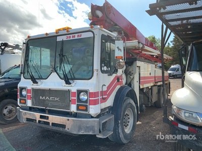 2002 Mack MR688S 6x4 Concrete Pump Truck
