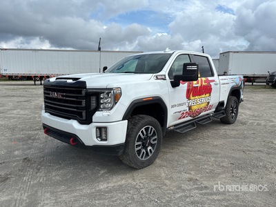 2021 GMC Sierra 2500HD AT4 4x4 Crew Cab Pickup