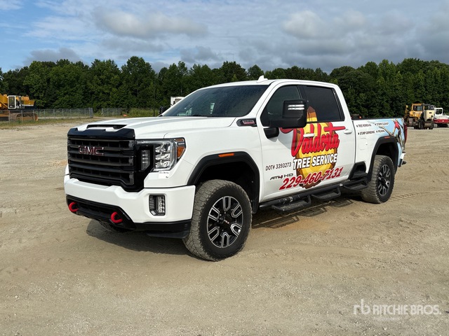 2021 GMC Sierra 2500HD AT4 4x4 Crew Cab Pickup