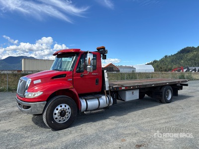 2013 International 4300 4x2 Rollback Truck