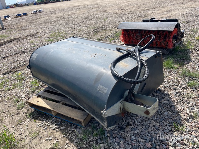 71 in Skid Steer Sweeper | Ritchie Bros. Auctioneers