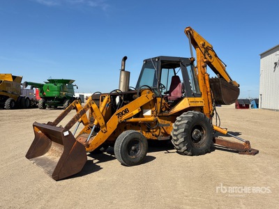 Case 780B 4x2 Backhoe Loader