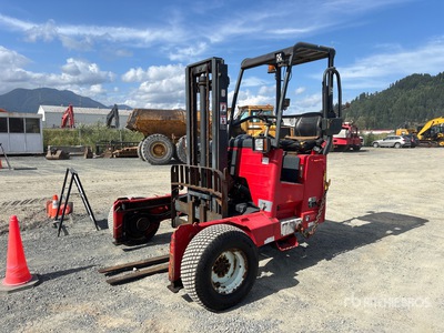 2014 Moffett M8/M55 5500 lb Wózek widłowy montowany na ciężarówce