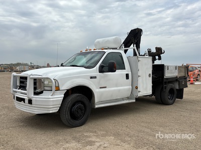 Hiab 045-3 Knuckle Boom on 2004 Ford F-550 XLT 4x4 mobiele kraan