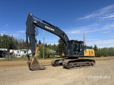 2019 John Deere 300G LC Tracked Excavator