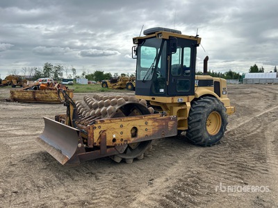 2000 Cat CP563D Vibratory Padfoot Drum Compactor