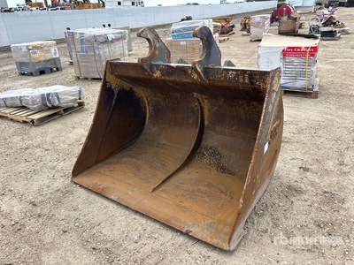SEC 68 in Q/C Cleanup Godet de pelleteuse - Fits John Deere 300G
