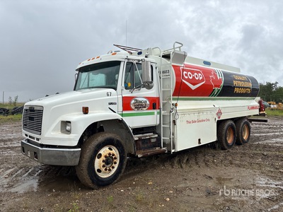1999 Freightliner FL 106 16800 L 6x4 Fuel Truck
