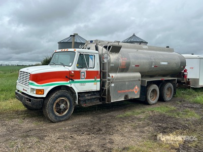 1992 International 16700 L 6x4 Camión Cisterna de Combustible