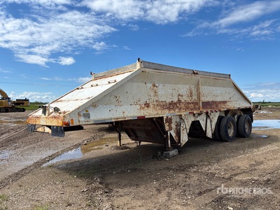 1990 Midland 30 ft T/A Belly Dump Trailer