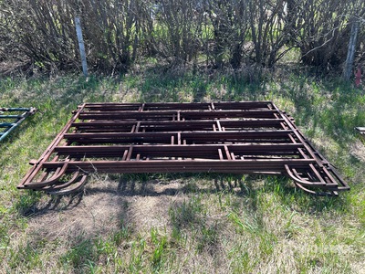 Quantity of (6) 8 ft x 5 ft Panel dla bydła