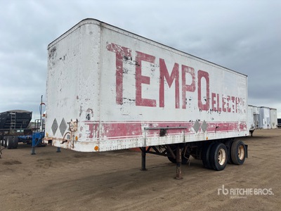 1980 Fruehauf 28 ft x 102 in T/A Tool Crib Van Trailer (Inoperable)
