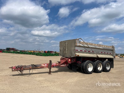 2007 Midland 17 ft Tri/A Super B-Train Pup End Dump Trailer