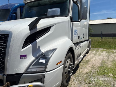 2021 Volvo VNL Ciągnik siodłowy T/A z kabiną dzienną