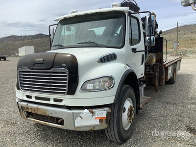 Hiab 166B-3CLX 4900 kg on 2008 Freightliner M2106 Boom Truck