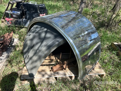 Quantity of (2) Truck Steel Fender トラック付属品