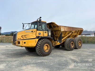 2008 John Deere 400D Kiepwagen met knikbesturing