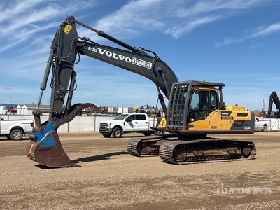 2013 Volvo EC220 DL Tracked Excavator